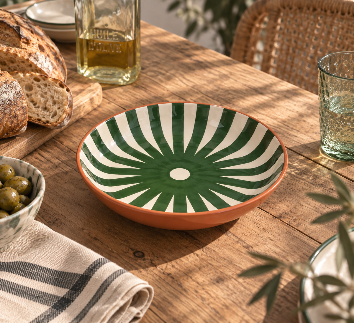 Plat médium vert – Collection SOLEIL – Céramique - Plats & coupelles – vue 3